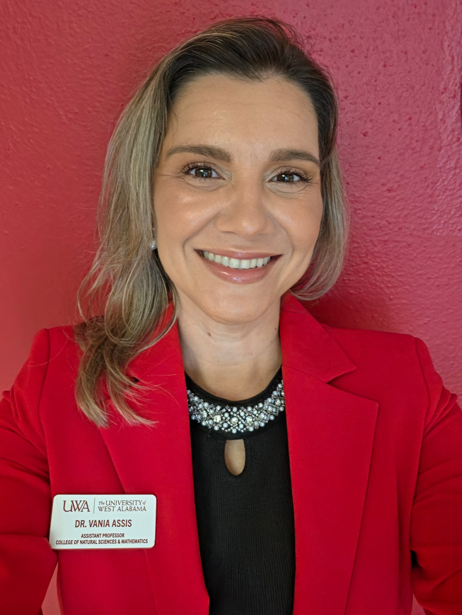 Dr. Vania Assis